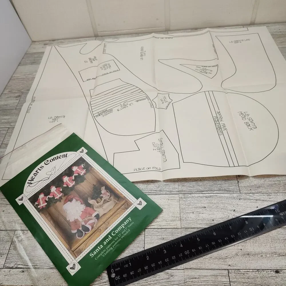 Santa and Company Doll Patterns 1987 Vintage  Hearts Content‎ Crafting Christmas